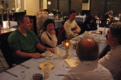 In restaurant Azie: Kai, Janine, Ed, Sandra